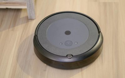 Odkurzacz pionowy vs robot sprzątający – który sprzęt lepiej sprawdzi się w Twoim mieszkaniu?